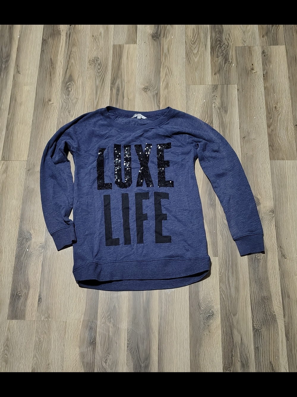 Ladies Small VS Sequin Pullover Lightweight Sweatshirt